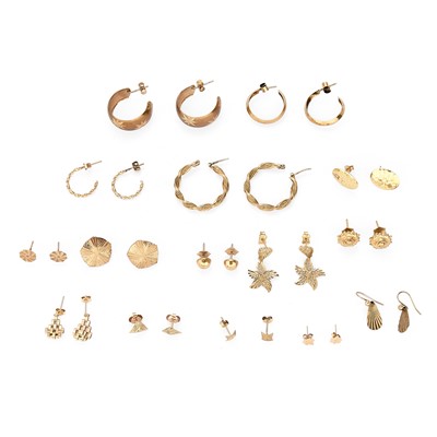 Lot 236 - A collection of earrings