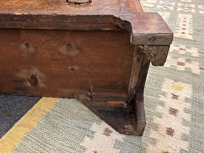 Lot 227 - A George I walnut and feather-banded bachelor's chest