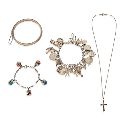 Lot 248 - A group of assorted silver jewellery
