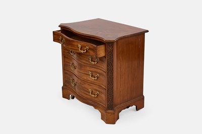 Lot 3 - A George III mahogany serpentine chest of drawers