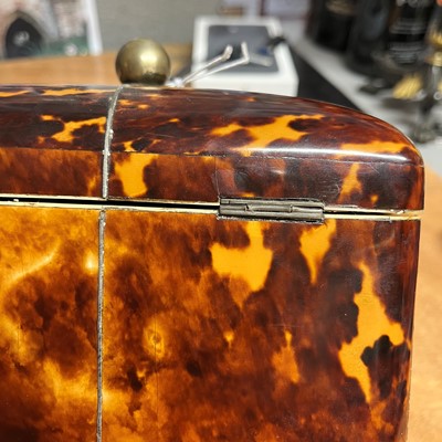 Lot 1 - A George III tortoiseshell, silver and ivory tea caddy