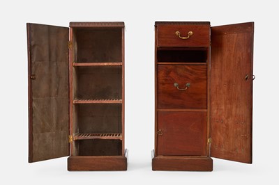 Lot 25 - A pair of George III mahogany and boxwood dining pedestals