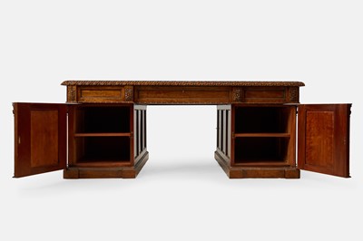 Lot 28 - A William IV mahogany partners' desk in the manner of Gillows