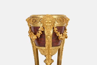 Lot 6 - A Régence-style ormolu and griotte marble jardinière