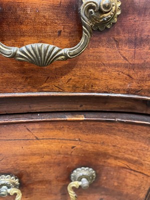 Lot 34 - A George III mahogany dressing chest