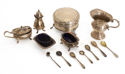 Lot 26 - A collection of silver items