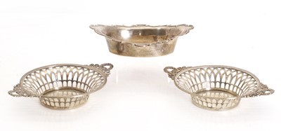 Lot 10 - A pair of silver bon bon dishes