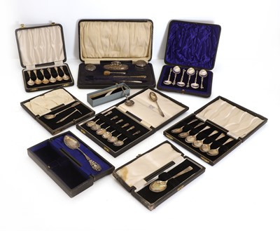 Lot 29 - A collection of cased silver flatware