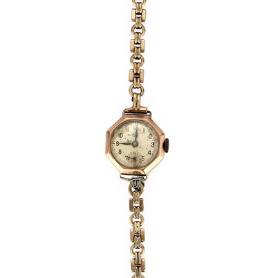 Lot 341 - A 9ct yellow gold ladies' mechanical wristwatch