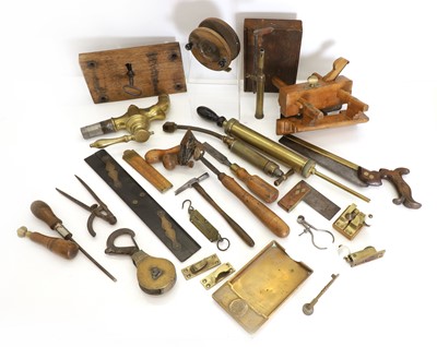 Lot 282 - A collection of woodworking tools