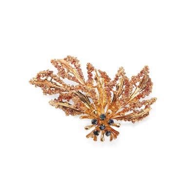 Lot 55 - An abstract spray brooch