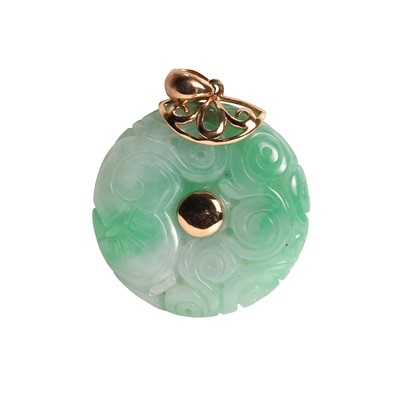 Lot 138 - A jade Bi disc pendant