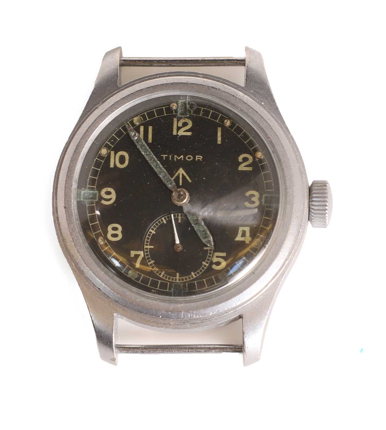 Lot 5 - A Timor WWII stainless steel British military-issued ‘Dirty Dozen’ mechanical wristwatch