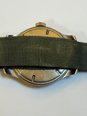 Lot 7 - A Cyma stainless steel British military-issued ‘Dirty Dozen’ mechanical wristwatch