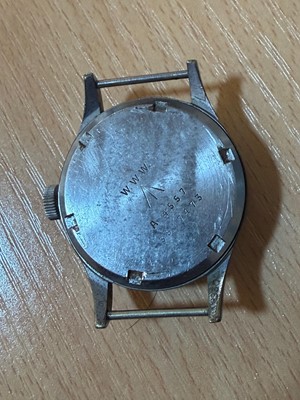 Lot 8 - A Vertex stainless steel British military-issued ‘Dirty Dozen’ mechanical wristwatch