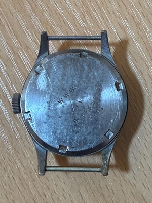 Lot 8 - A Vertex stainless steel British military-issued ‘Dirty Dozen’ mechanical wristwatch