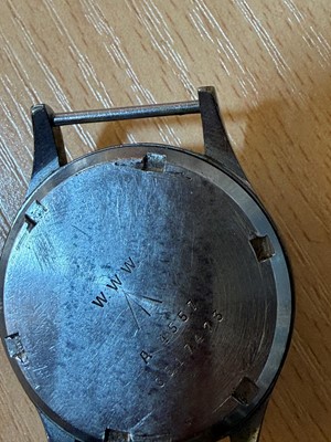Lot 8 - A Vertex stainless steel British military-issued ‘Dirty Dozen’ mechanical wristwatch