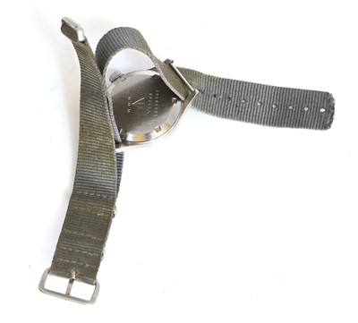 Lot 10 - An Omega WWII stainless steel military-issued 'Dirty Dozen' mechanical wristwatch
