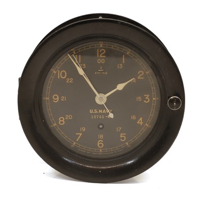 Lot 21 - A World War II US Navy Mark II, Type E 24-hour deck clock