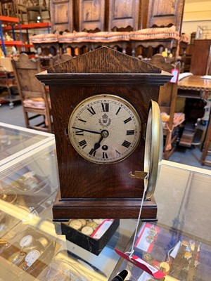 Lot 25 - A WWII RAF Mess clock