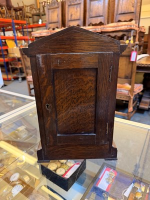 Lot 25 - A WWII RAF Mess clock