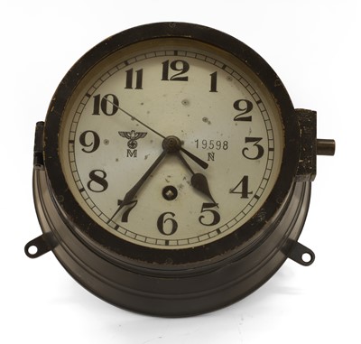 Lot 31 - A WWII Kriegsmarine U-Boat bulkhead clock