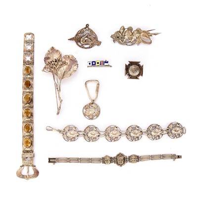 Lot 255 - A collection of mostly silver jewellery