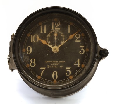 Lot 41 - A WWII US Navy Mark I deck clock