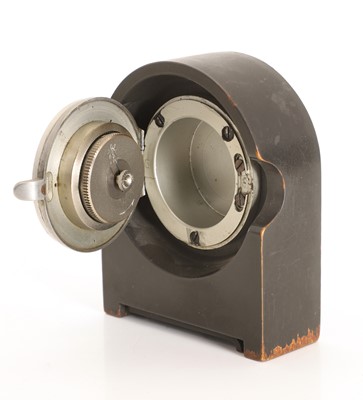 Lot 43 - A WWII Kriegsmarine bulkhead clock