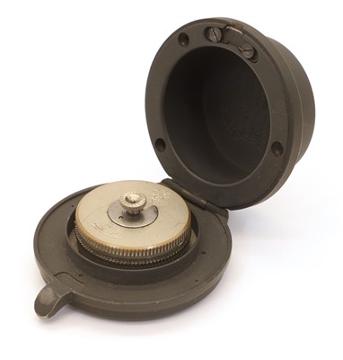 Lot 44 - A WWII Kriegsmarine bulkhead clock