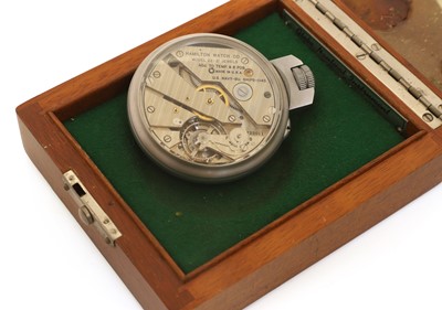 Lot A WWII US Navy 'Model 22' deck chronometer