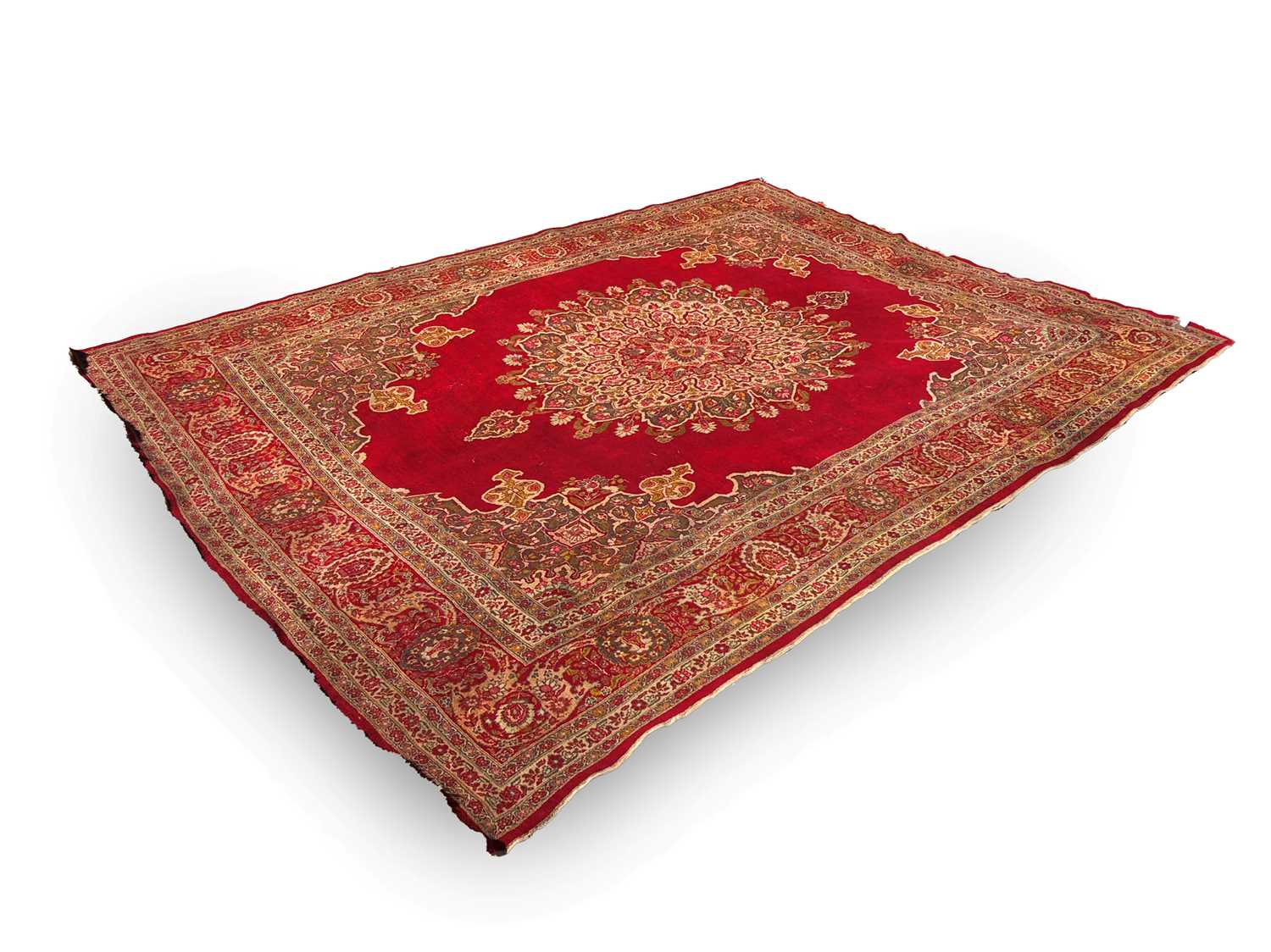 Lot 422 - A Persian Keshan carpet