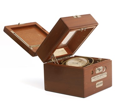 Lot 55 - A WWII US Navy two-day chronometer watch