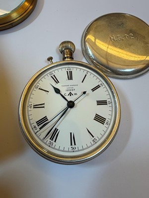 Lot 56 - A WWII British Royal Navy chronometer deck watch