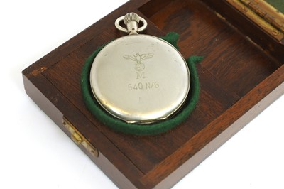 Lot 59 - A German Kriegsmarine pocket stopwatch