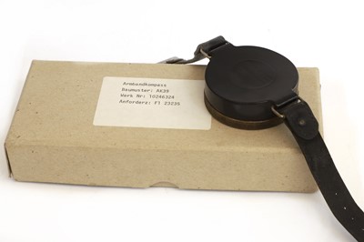 Lot 62 - A German Luftwaffe AK39 Wrist Compass (Armbandkompass)