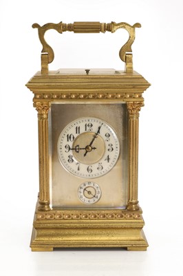 Lot 204 - A gilt metal carriage alarm clock