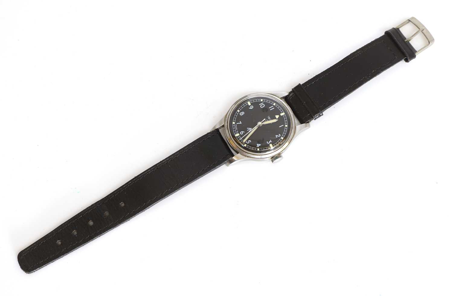Lot 72 - A Smiths W10 military mechanical wristwatch