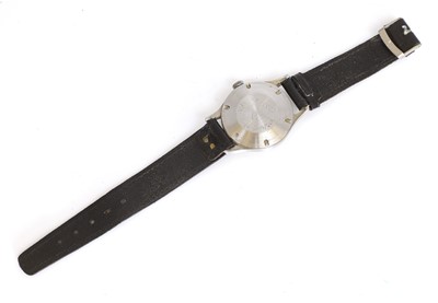 Lot 72 - A Smiths W10 military mechanical wristwatch