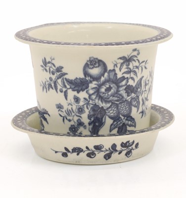 Lot 101 - A Worcester blue and white porcelain jardinière and stand