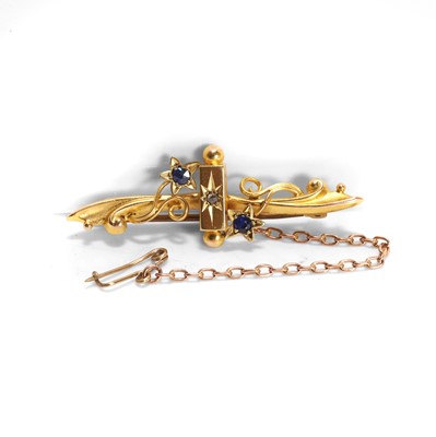 Lot 38 - An Edwardian bar brooch