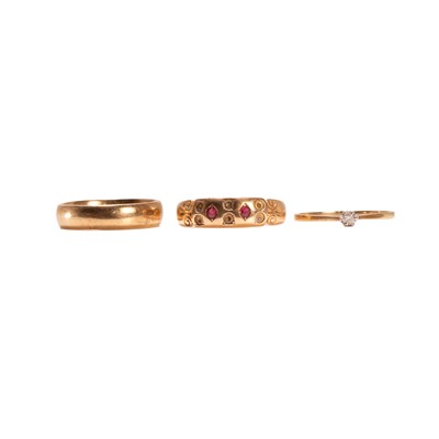 Lot 213 - A group of three rings