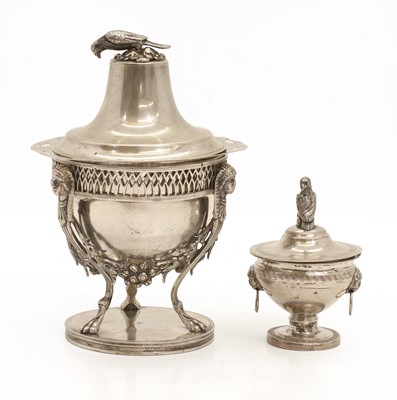 Lot 18 - A silver urn and cover