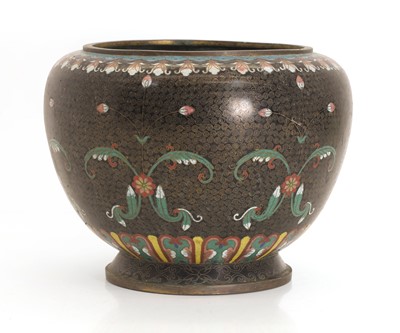Lot 51 - A Chinese cloisonné jardinière