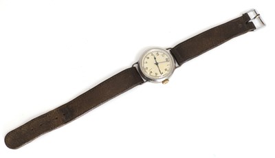 Lot 108 - A Dennison WWII military issue mechanical wristwatch