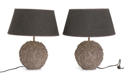 Lot 476 - A pair of table lamps