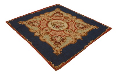 Lot 422 - An Aubusson-style rug