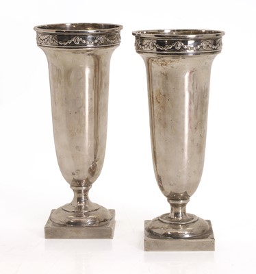 Lot 131 - A pair of silver spill vases