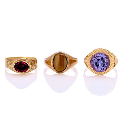 Lot 210 - A group of three gemstone set ring