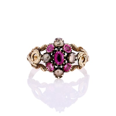Lot 1 - A Georgian ruby and diamond cluster ring